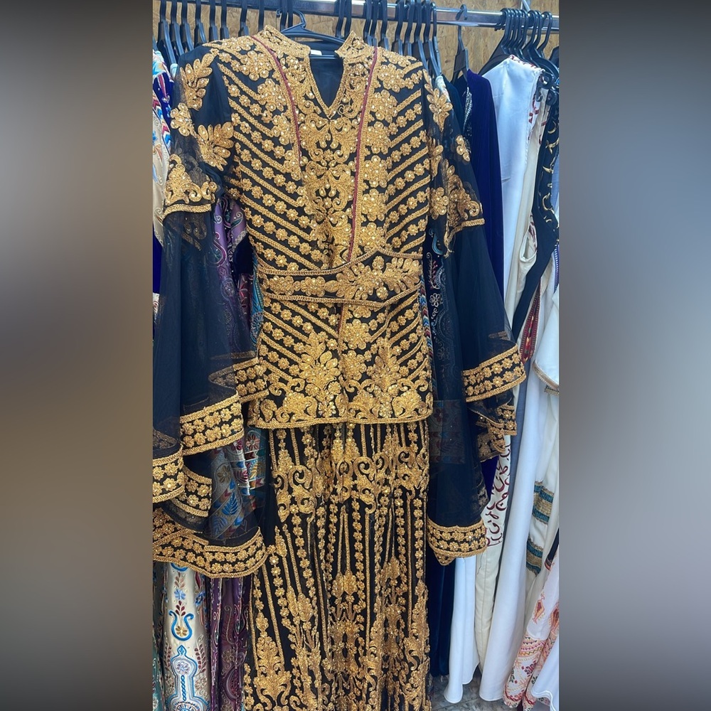 Elegant Palestinian Henna Embroidered Thobe in Navy and Gold